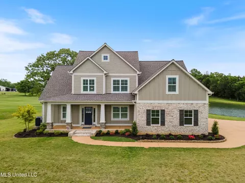 884 Strickland Rd, Coldwater, MS 38618