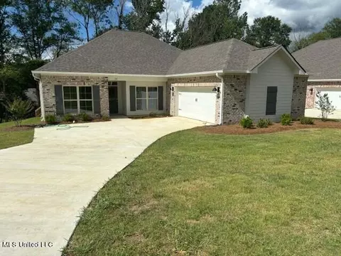 233 Copper Creek Dr, Clinton, MS 39056