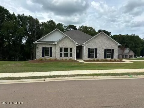 241 Copper Creek Dr, Clinton, MS 39056