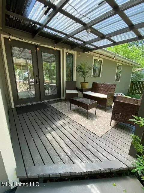 Exterior - 378 Naples Rd, Jackson, MS 39206 photo 3 of 3