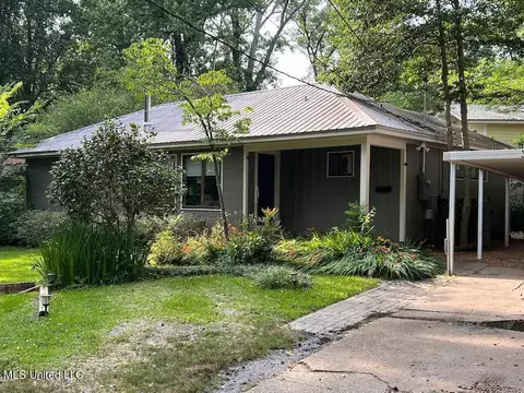 378 Naples Rd, Jackson, MS 39206