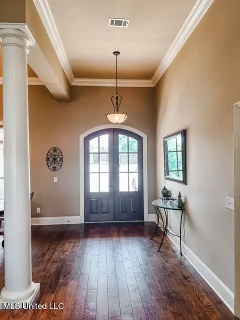 Entry Way - 515 Springhill Xing, Brandon, MS 39047 photo 2 of 3