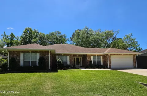 6641 Ahekolo Cir, Diamondhead, MS 39525