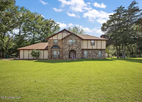 4637 Wyndallwood Dr, Jackson, MS 39212