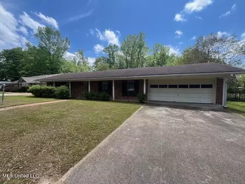 Exterior - 1336 Riverwood Dr, Jackson, MS 39211 photo 4 of 8