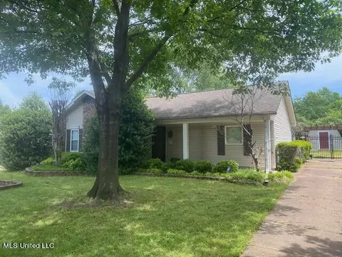 7556 Lone Oak Cove Cv, Southaven, MS 38671