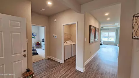 17861 Kelso Dr, D'iberville, MS 39540