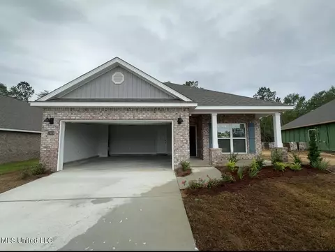 17929 Kelso Dr, D'iberville, MS 39540