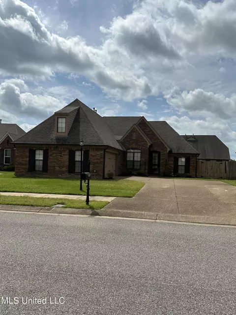 13477 Berkstone Loop, Olive Branch, MS 38654