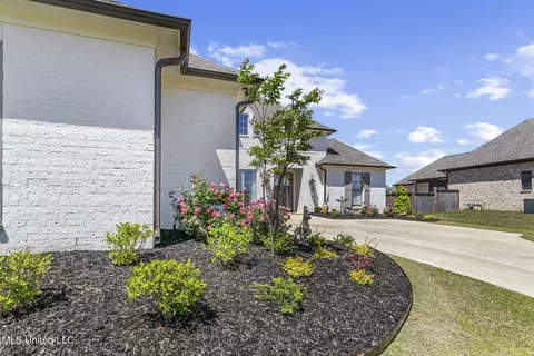 Exterior - 469 Brazos Dr, Brandon, MS 39047 photo 3 of 6