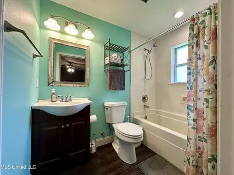 Bath - 121 Dick Kennedy Rd, Picayune, MS 39466 photo 3 of 3
