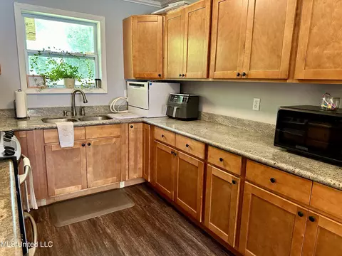 Kitchen - 121 Dick Kennedy Rd, Picayune, MS 39466 photo 3 of 4