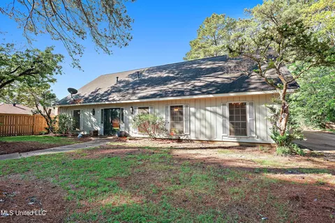 3431 Dundee Ln, Jackson, MS 39212