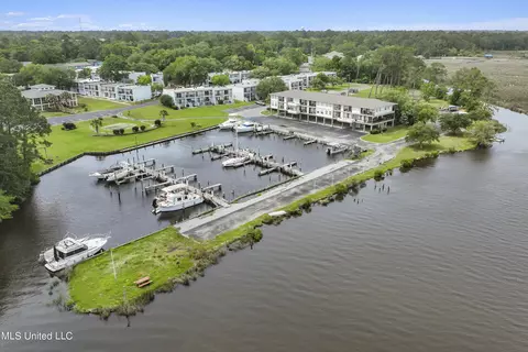 3230 Cumberland Rd #68, Ocean Springs, MS 39564