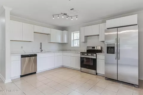 Kitchen - 19611 Brighton Dr, Saucier, MS 39574 photo 1 of 4