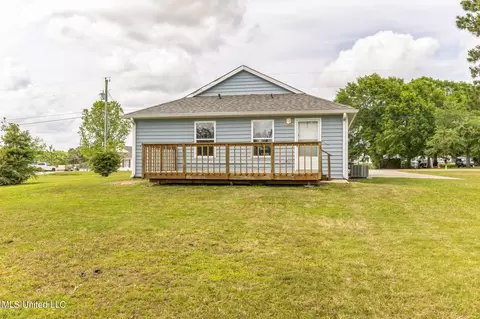 Exterior - 19611 Brighton Dr, Saucier, MS 39574 photo 3 of 5