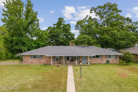 5 Pecan Cir, Long Beach, MS 39560