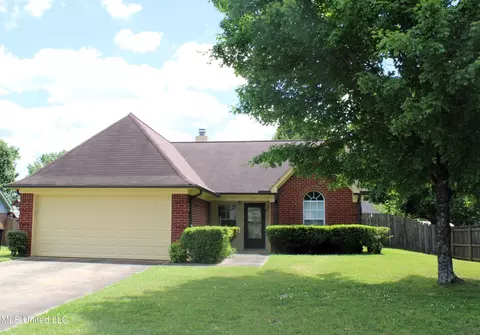9855 Allen Pkwy N, Olive Branch, MS 38654