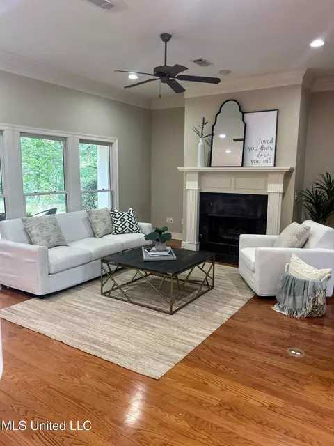 101 Ashton Pl, Clinton, MS 39056