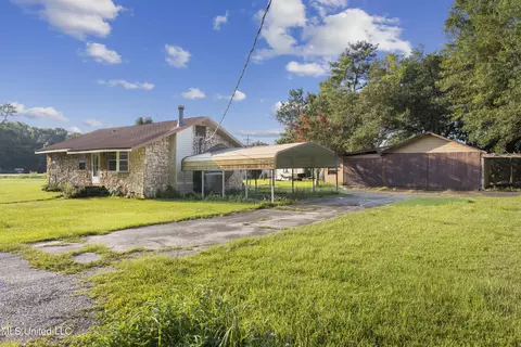 Exterior - 7524 Frank Griffin Rd, Moss Point, MS 39563 photo 2 of 4