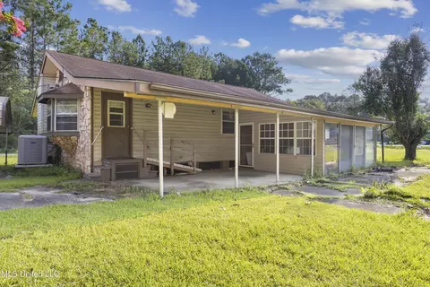 Exterior - 7524 Frank Griffin Rd, Moss Point, MS 39563 photo 3 of 4