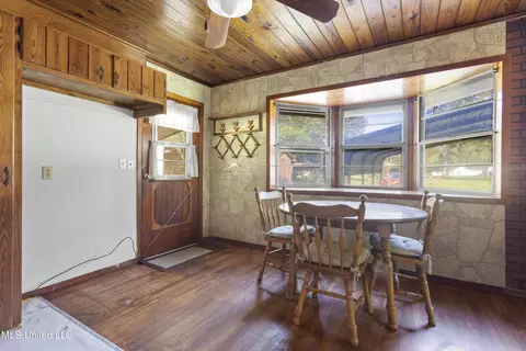 Dining - 7524 Frank Griffin Rd, Moss Point, MS 39563 photo 2 of 2