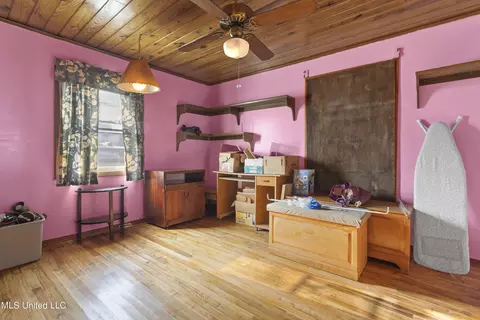 Bedroom - 7524 Frank Griffin Rd, Moss Point, MS 39563 photo 2 of 2