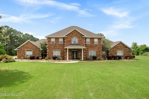 81 Anastasia Dr, Carriere, MS 39426