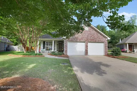 219 E Towne, Brandon, MS 39042 photo 2