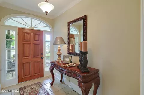 219 E Towne, Brandon, MS 39042 photo 4