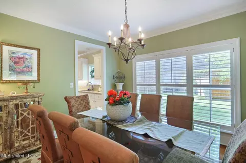 219 E Towne, Brandon, MS 39042 photo 16