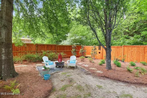 219 E Towne, Brandon, MS 39042 photo 31