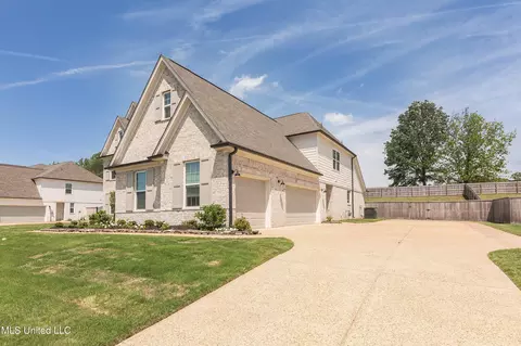 13828 High Fields Way, Olive Branch, MS 38654 photo 3