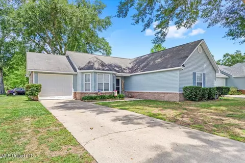 14210 Maple Ct, Gulfport, MS 39503