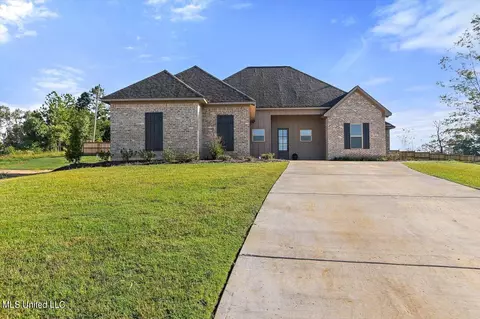 110 Catherine Blvd, Clinton, MS 39056 photo 2