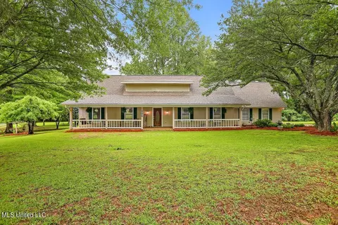 106 Lauren Ln, Clinton, MS 39056