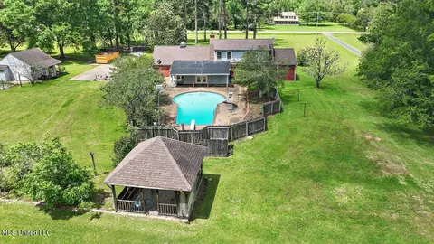 Exterior - 162 Parks Rd, Jackson, MS 39212 photo 17 of 18