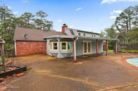 Exterior - 162 Parks Rd, Jackson, MS 39212 photo 11 of 18