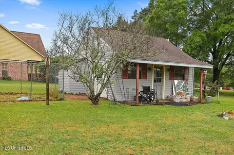 Exterior - 162 Parks Rd, Jackson, MS 39212 photo 10 of 18