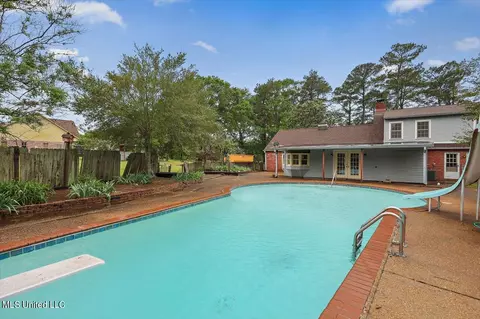 Exterior - 162 Parks Rd, Jackson, MS 39212 photo 7 of 18