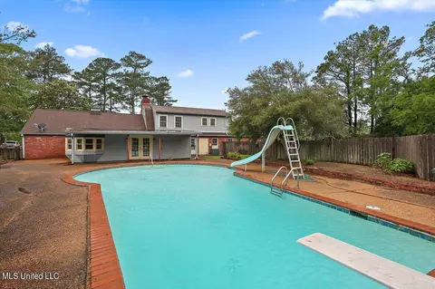 Exterior - 162 Parks Rd, Jackson, MS 39212 photo 8 of 18