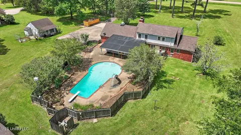 Exterior - 162 Parks Rd, Jackson, MS 39212 photo 16 of 18