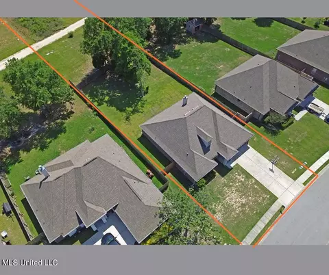 9161 Natures Trl, Biloxi, MS 39532