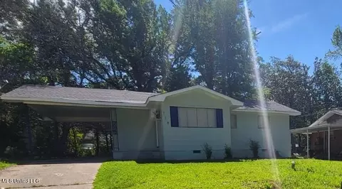 718 Glenmont Dr, Jackson, MS 39209