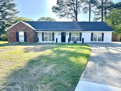 859 Dinwiddie Cv, Southaven, MS 38671