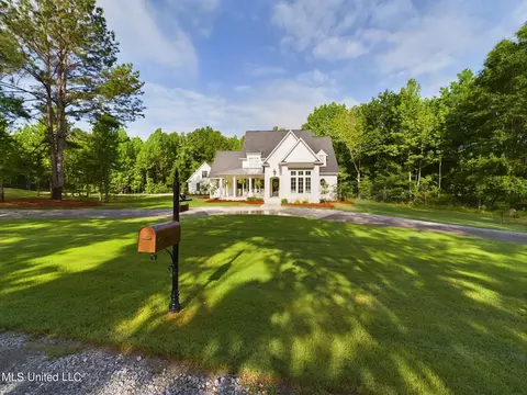 Exterior - 211 Chestnut Spring Road Rd # B, Flora, MS 39071 photo 4 of 10