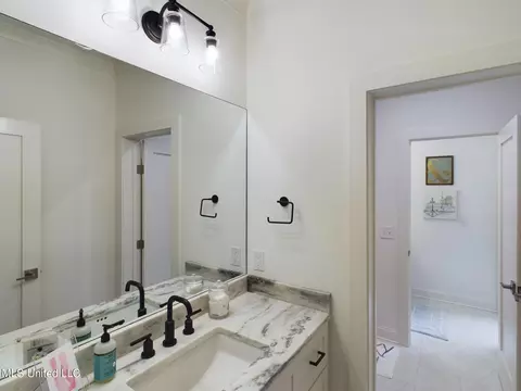 Bath - 211 Chestnut Spring Road Rd # B, Flora, MS 39071 photo 5 of 5