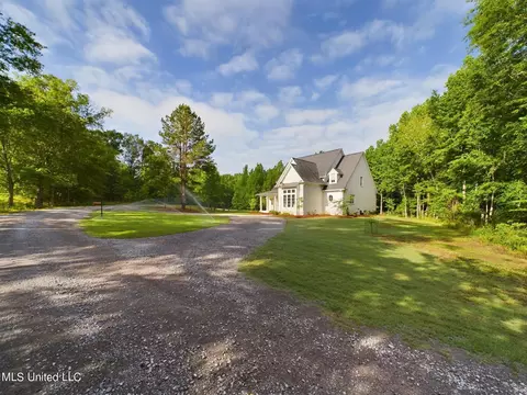 Exterior - 211 Chestnut Spring Road Rd # B, Flora, MS 39071 photo 2 of 10