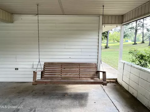152 Old Place Rd, Florence, MS 39073 photo 3