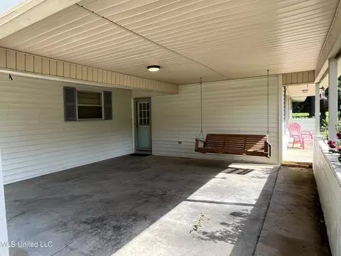 152 Old Place Rd, Florence, MS 39073 photo 2